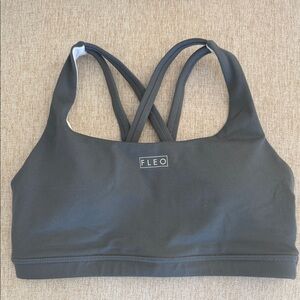Fleo Cross-Back Sports Bra